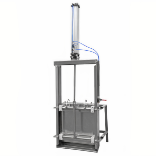 Właz prostokątny nierdzewny (gilotyna, zasuwa) E136 (600x600)